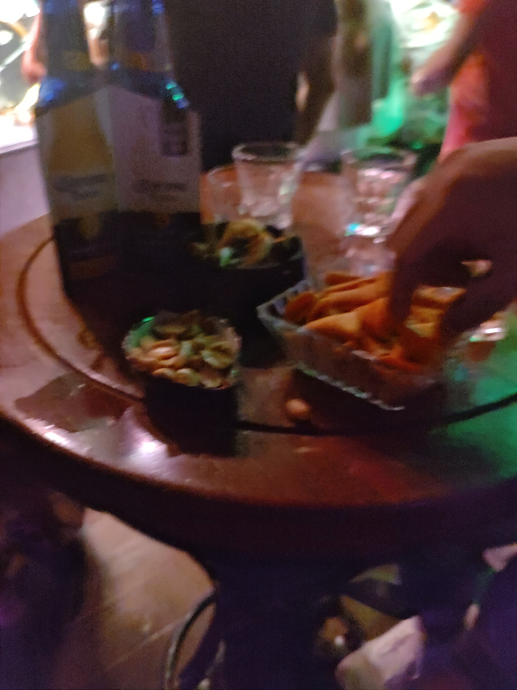 襄阳商务KTV中低端分析-老河口市ktv预订